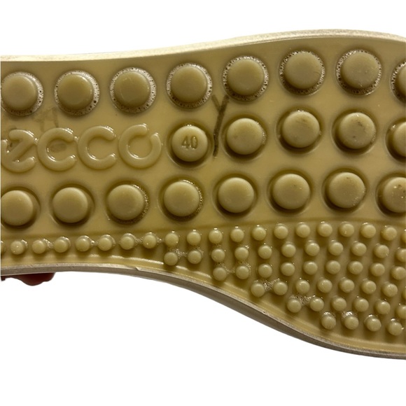 ECCO black patent leather sneaker size 9 - Picture 4 of 4